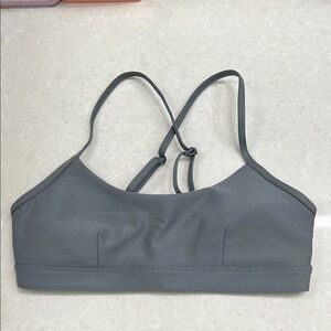 ALO Airlift Intrigue Bra in steel grey (S)
